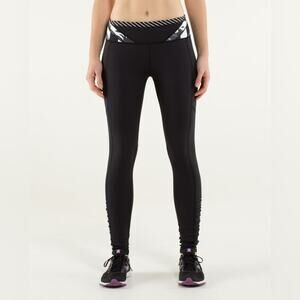 Lululemon Speed Tight Interlock Size 4 Black White Quilt Winter Stripe Leggings